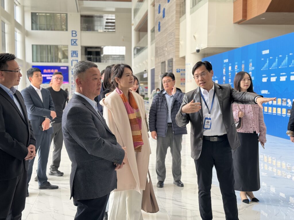 Healthcare Industry Group Delegation Visits Anhui